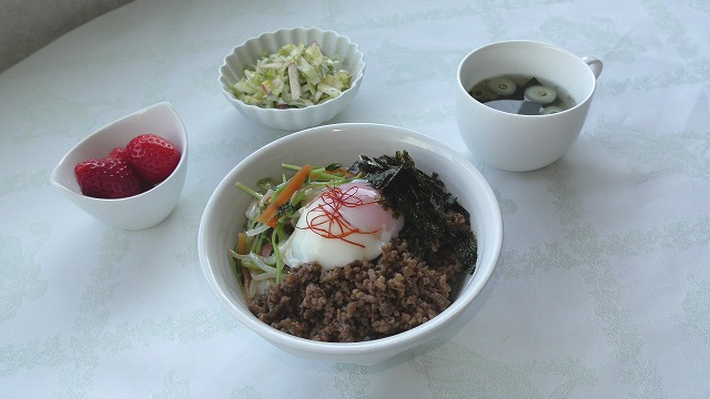 ビビンバ風丼・筑前煮